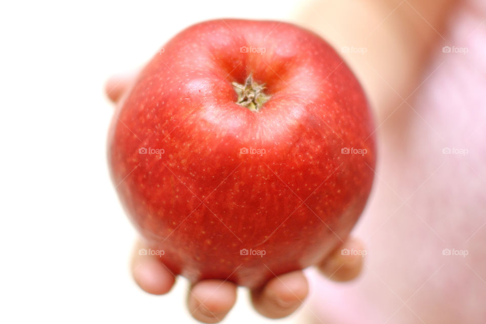 red apple