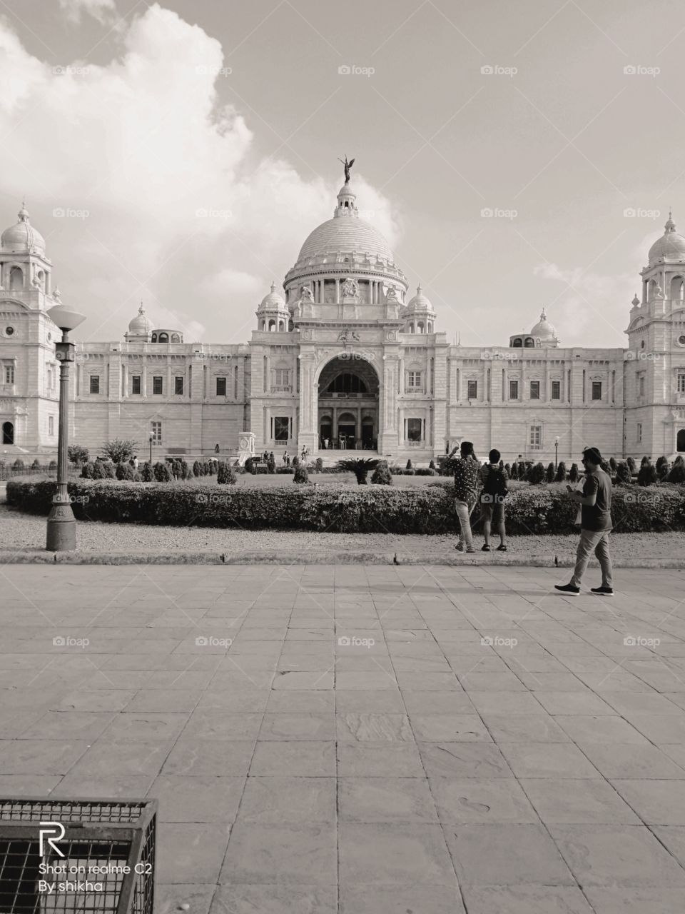 Victoria memorial architecture black and white