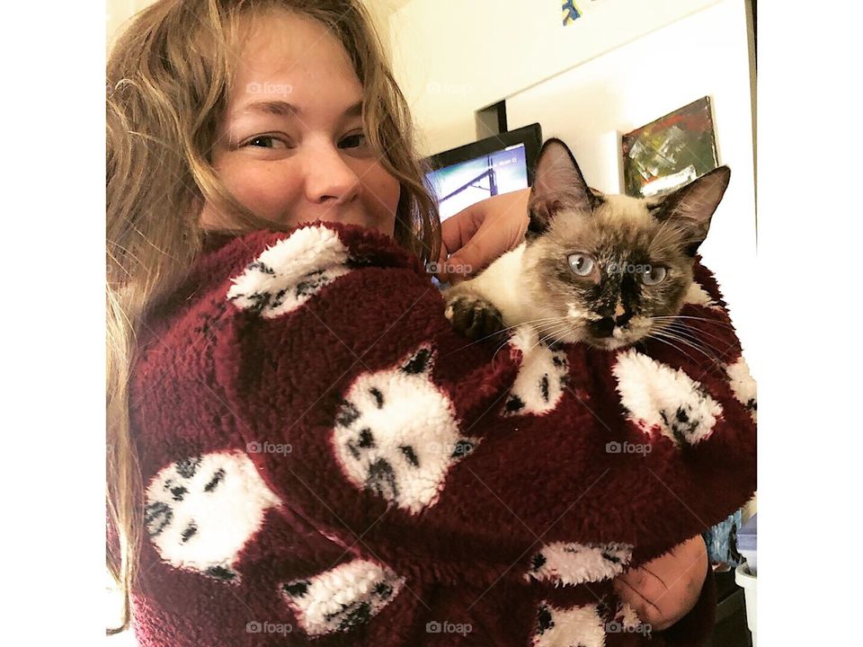 Twins with her mamma💖