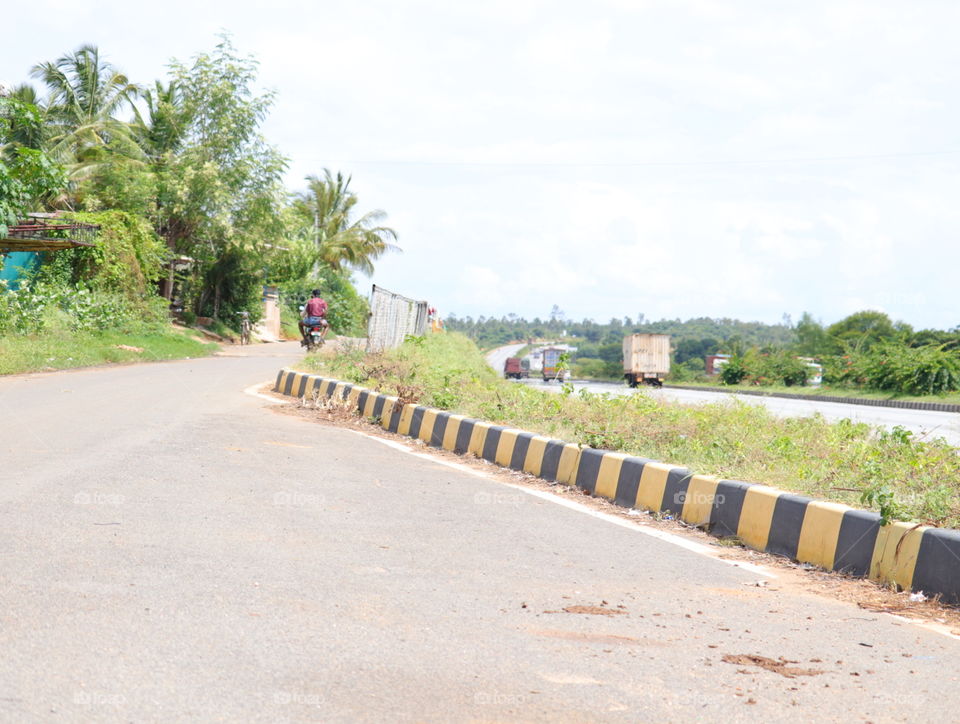 joining road to highway