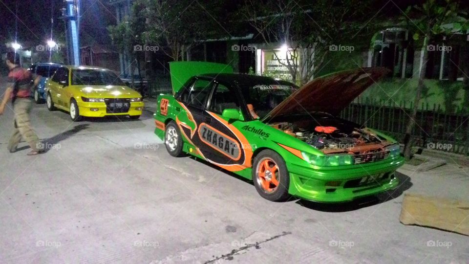 Green car lancer