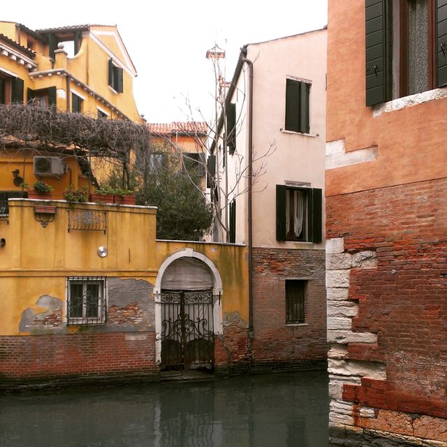 Home on the canals 