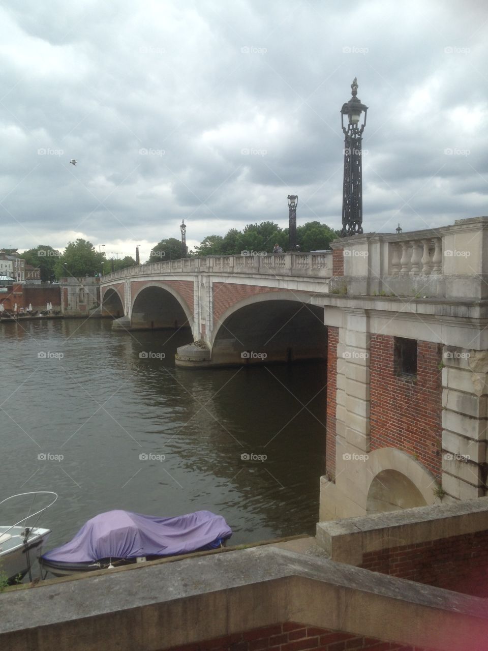  A bridge over the Thames