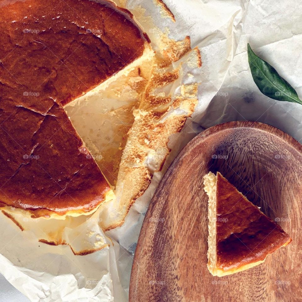 Creamy gooey flourless basque burnt cheesecake 