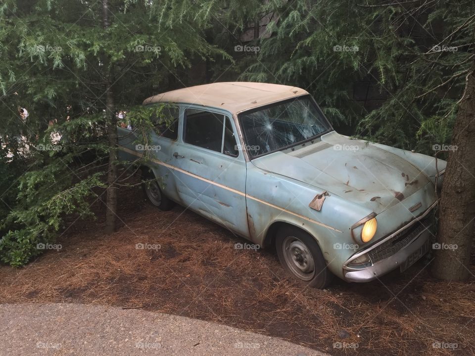 Harry Potter flying car. I made this picture in Universal Studios in Osaka, Japan. It shows the Ford Anglia, Harry and Ron flew in the movie.