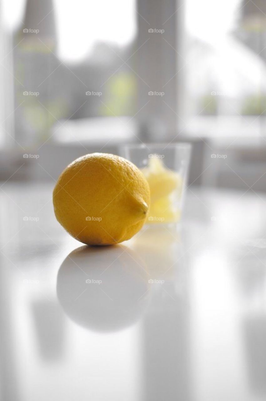 yellow lemon by kamrern