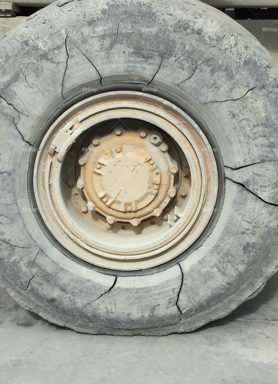 Loaded tire 