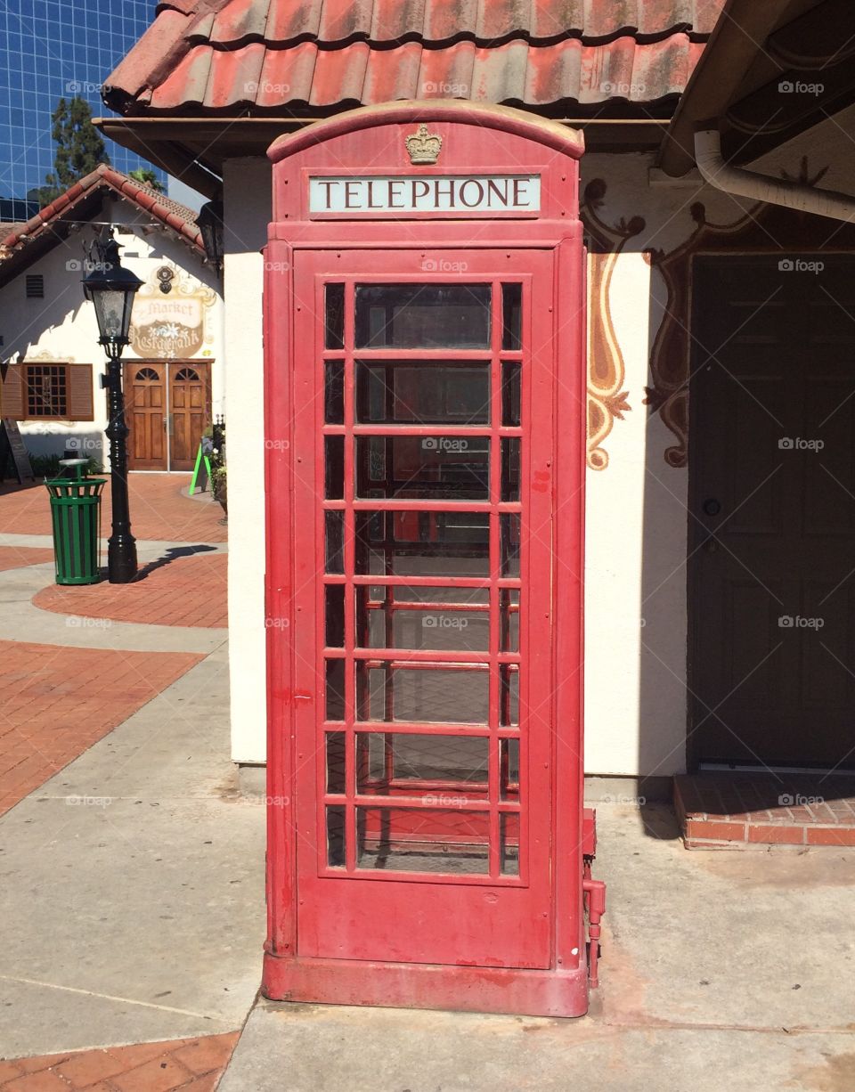 Red telephone box