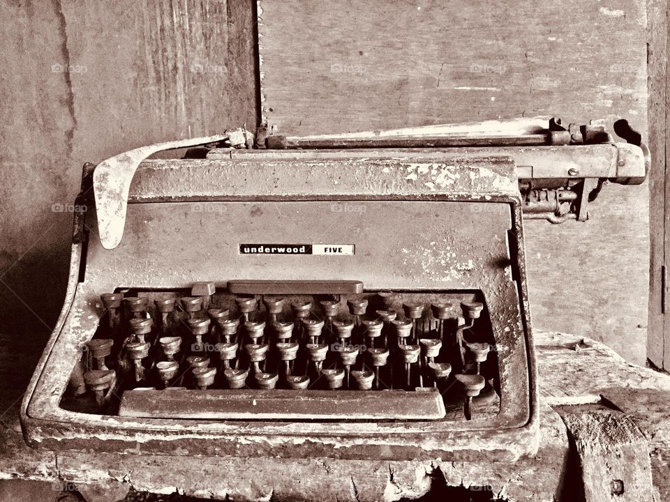Vintage type writer 