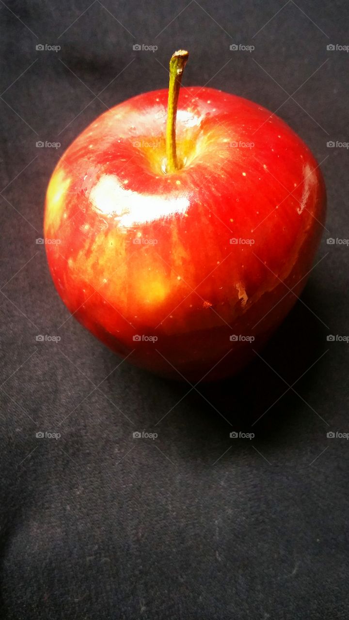 Red Apple