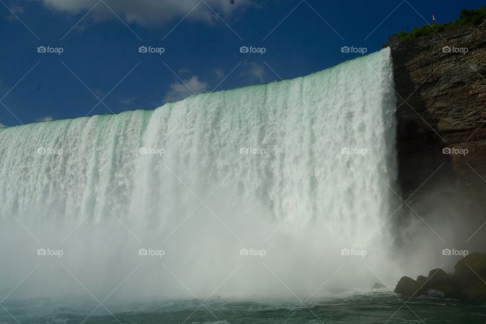Impressive Niagara Falls (Ontario, Canada)