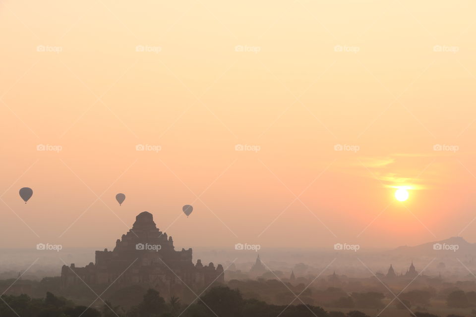 Burma Bagan's sunrise over the pagoda horizon