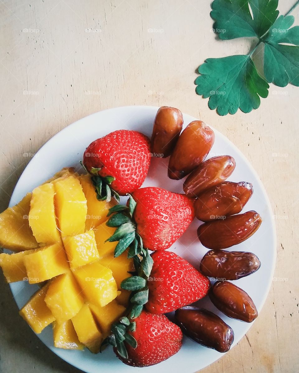 Assorted fruit plate with dates