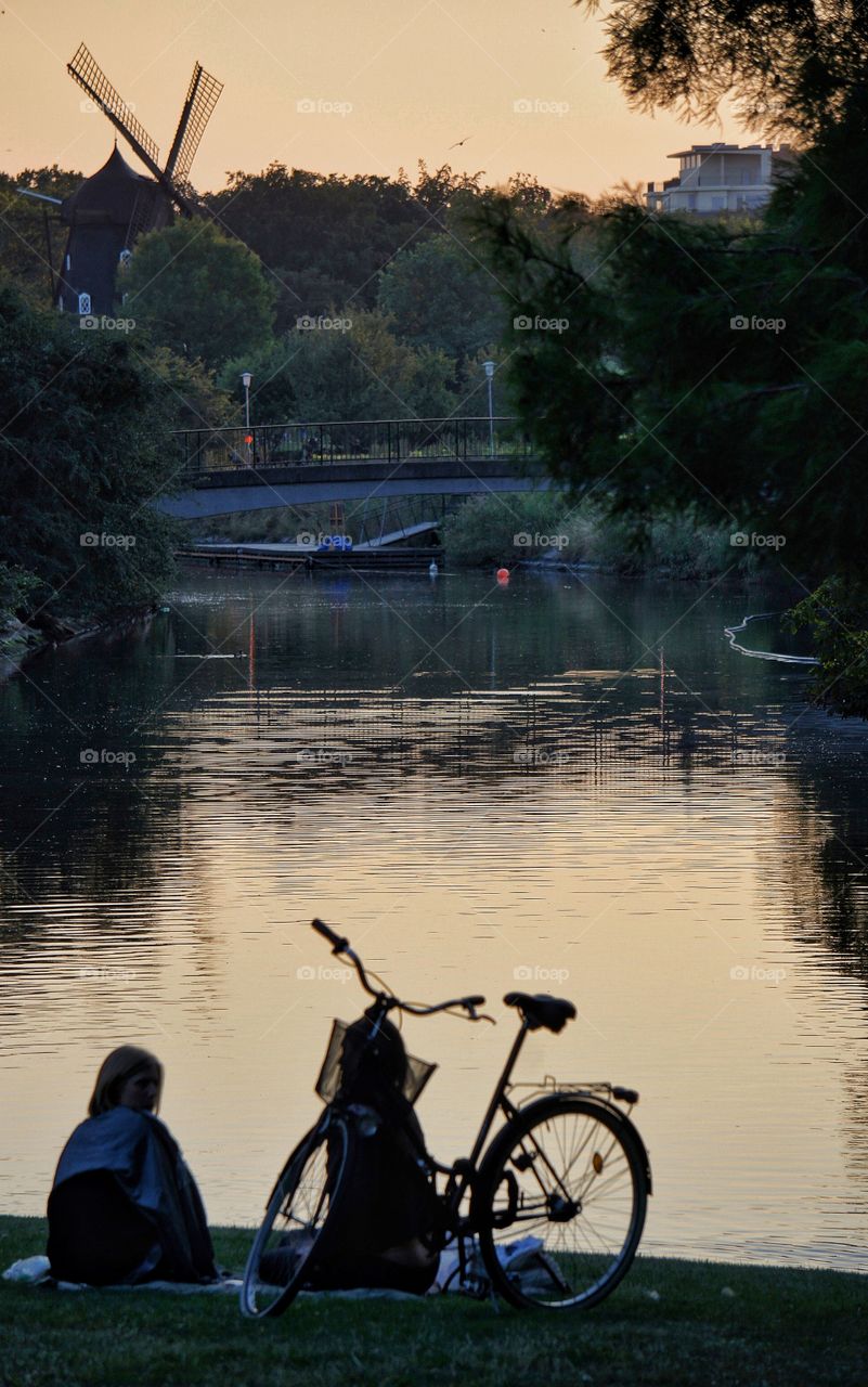 Chilling by the Channel 