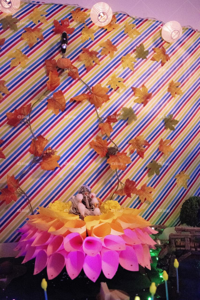 Ganpati throne made by post it notes..