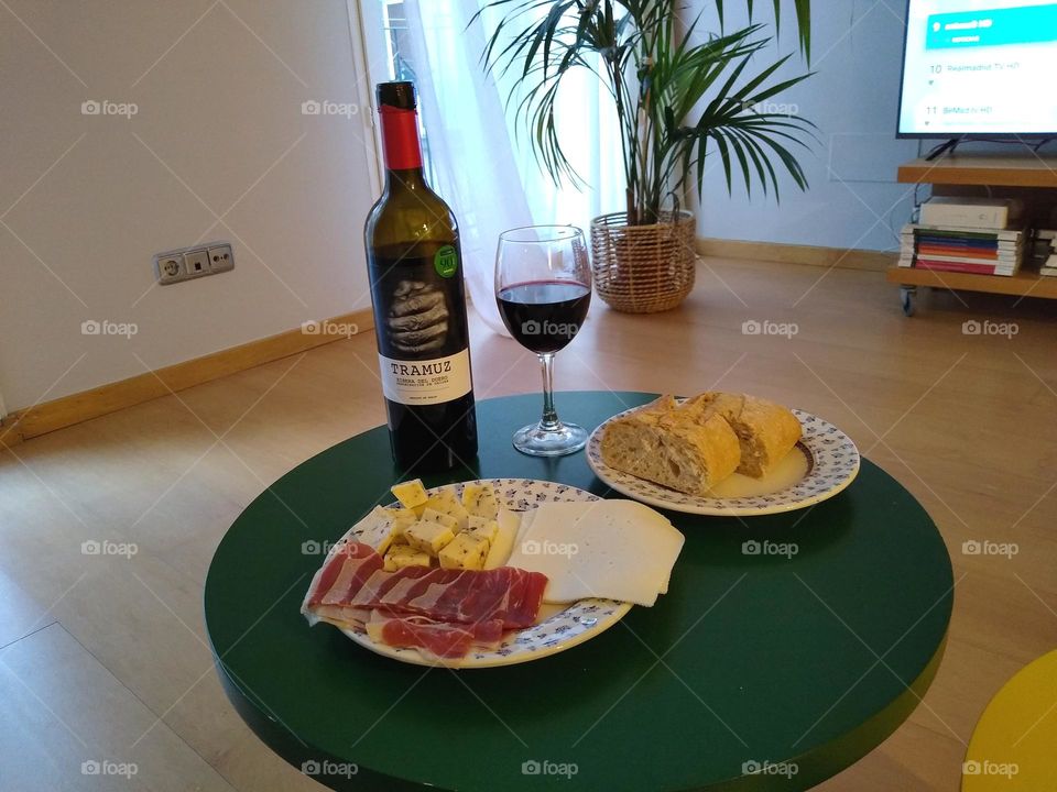 Spanish ham and red wine