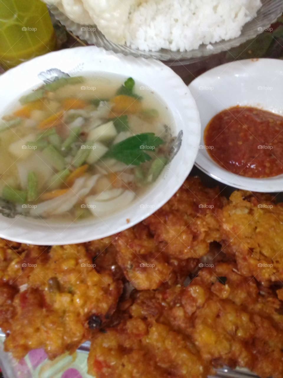 vegetable soup and corn omelette