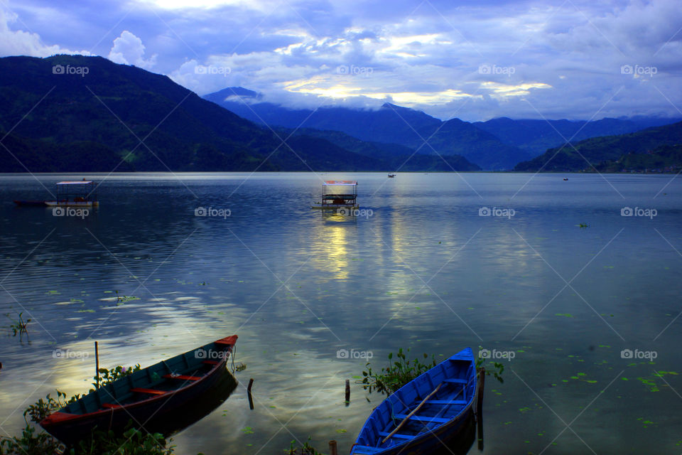 pokhara lake