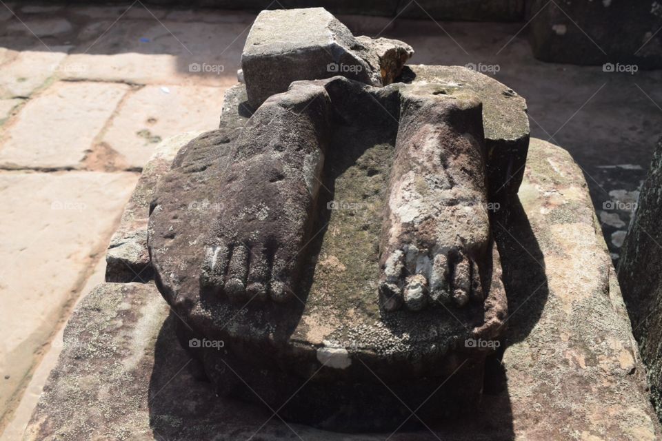 Angkor wat temples Cambodia feet statue