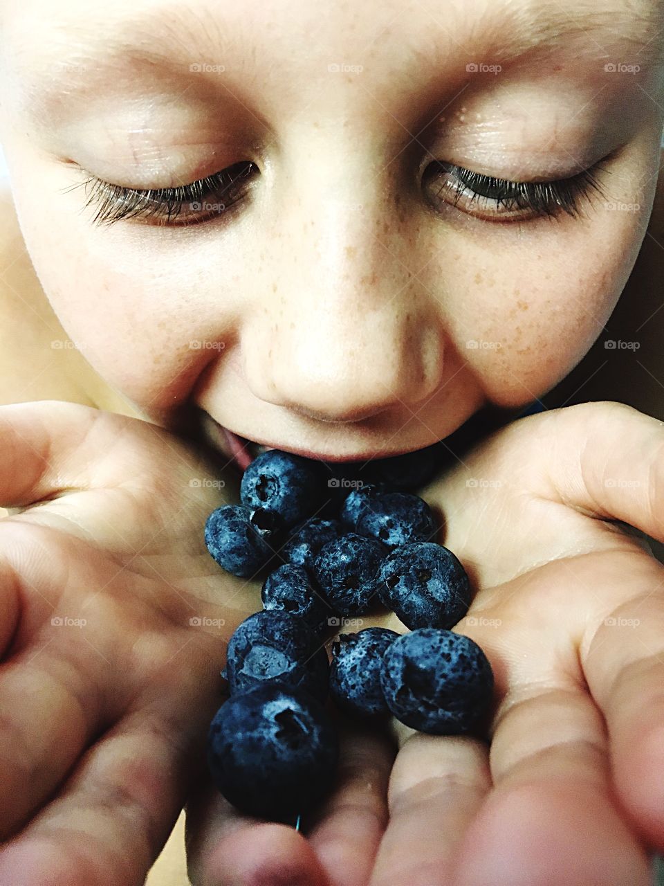 Eating blueberries