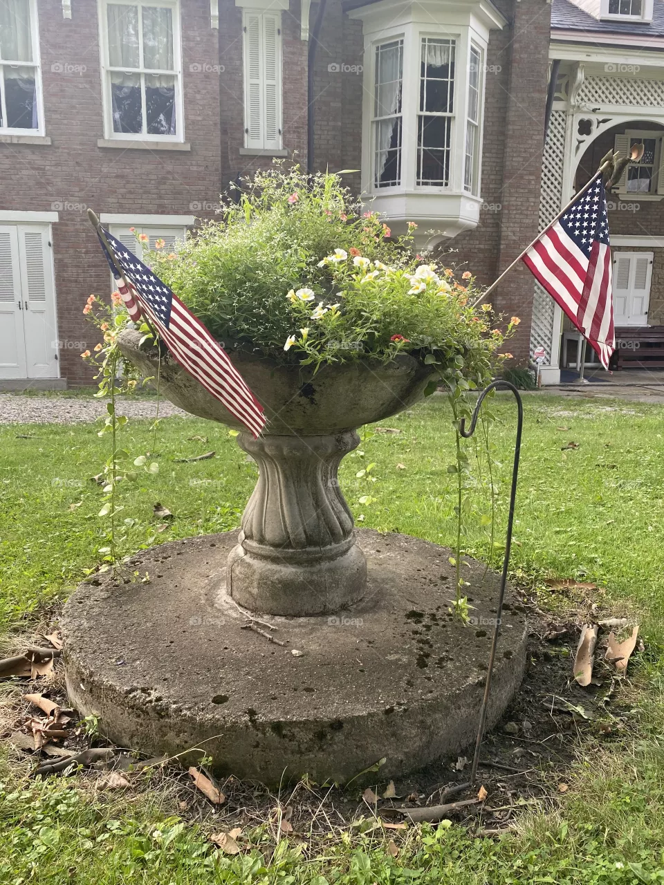 Planter American flag 