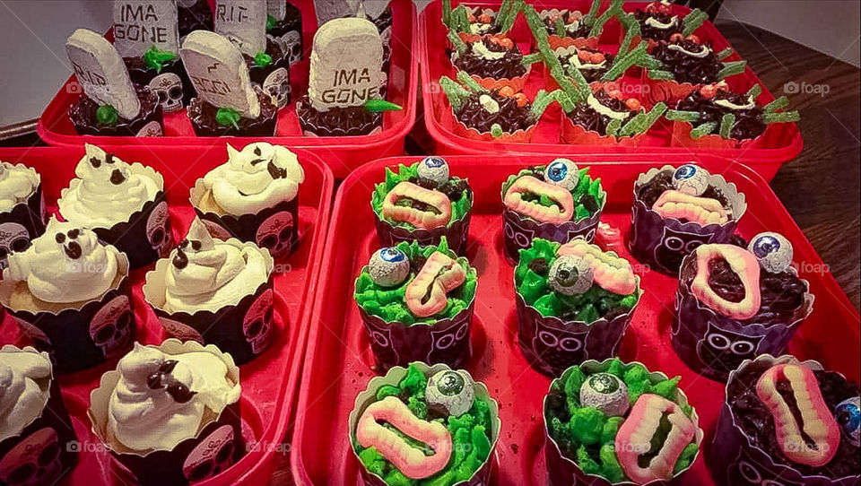 Monster Melody Cakes