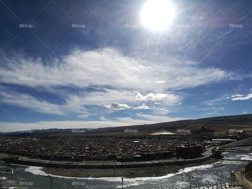Yaqing Tibetan Buddhist Monastery for Nuns

Buddhism School and Monastery in Ganzi, Sichuan Province, China