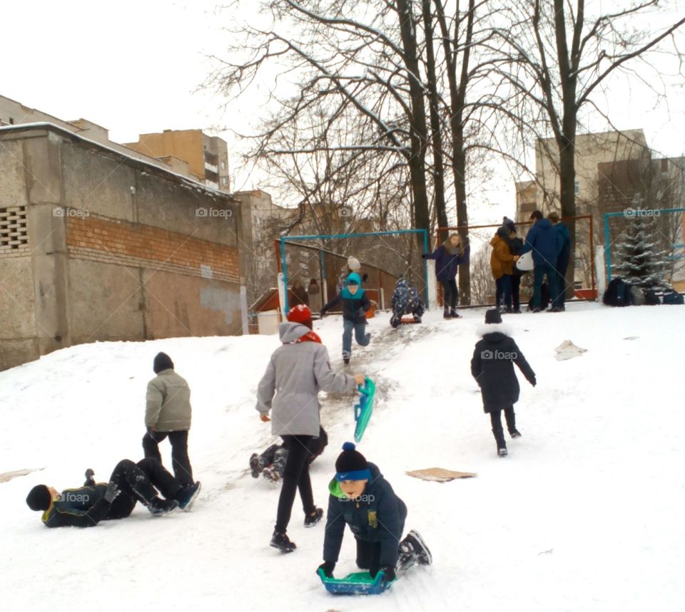 children winter activities