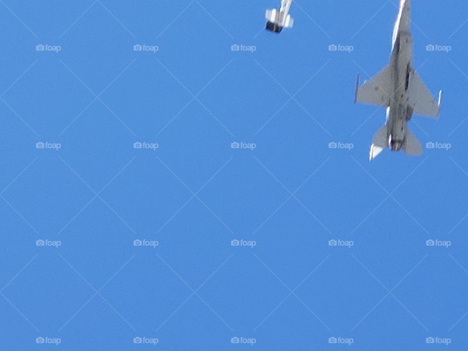 jets playing tag. got the tail end