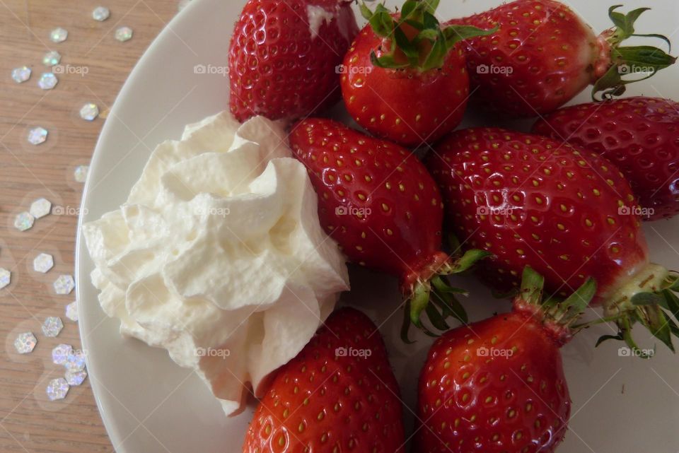 strawberry whipped cream