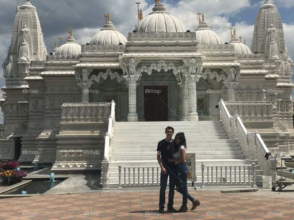 Such an experience visiting this beautiful hand made temple, and tagging along with my two friends, proudly third wheeled 😂