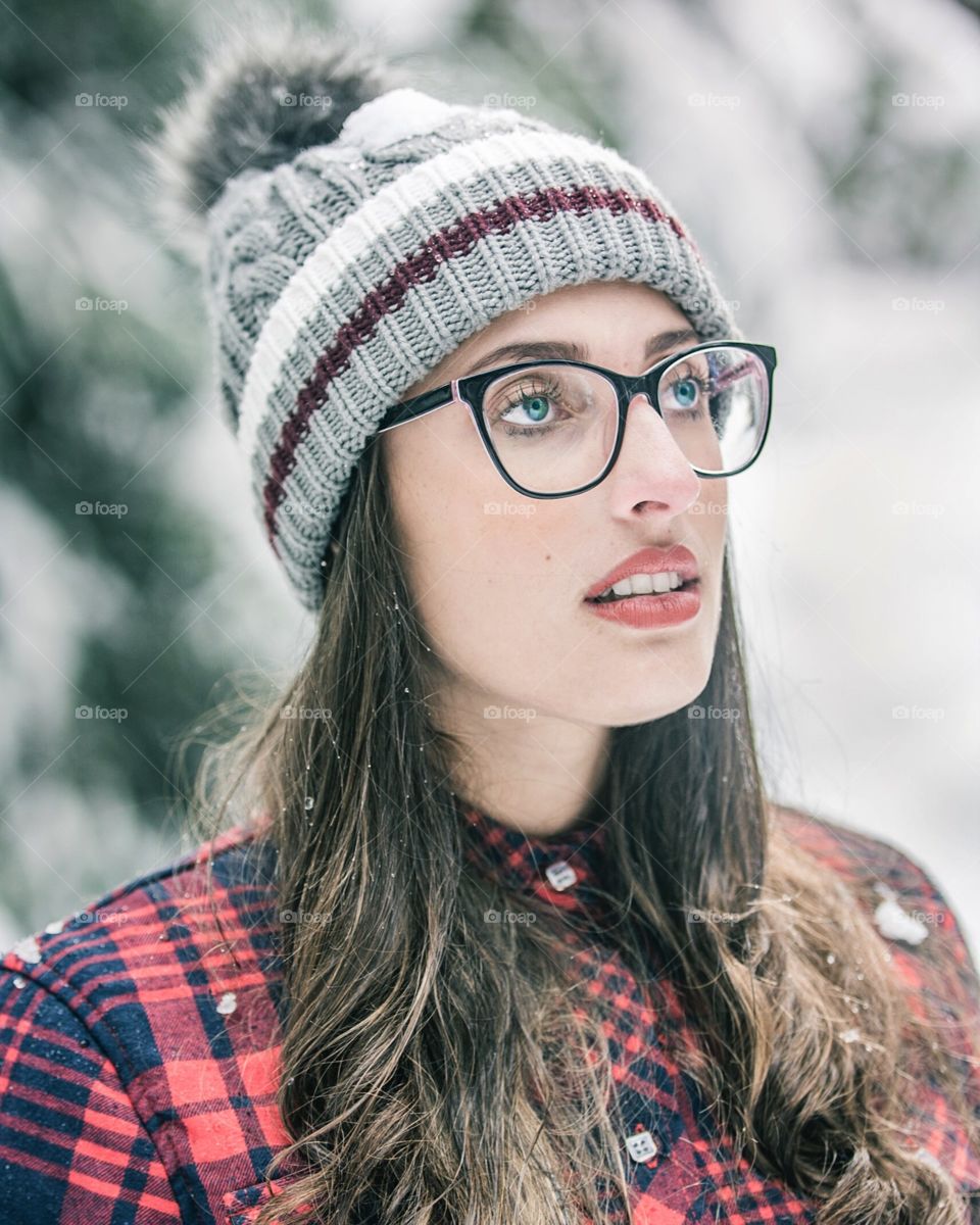 cold weather winter glasses girl