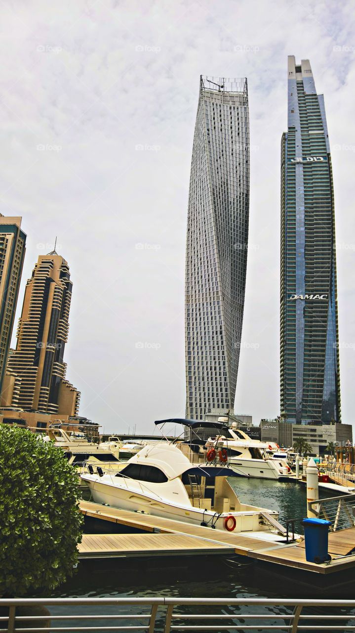 tall modern buildings in marina dubai
