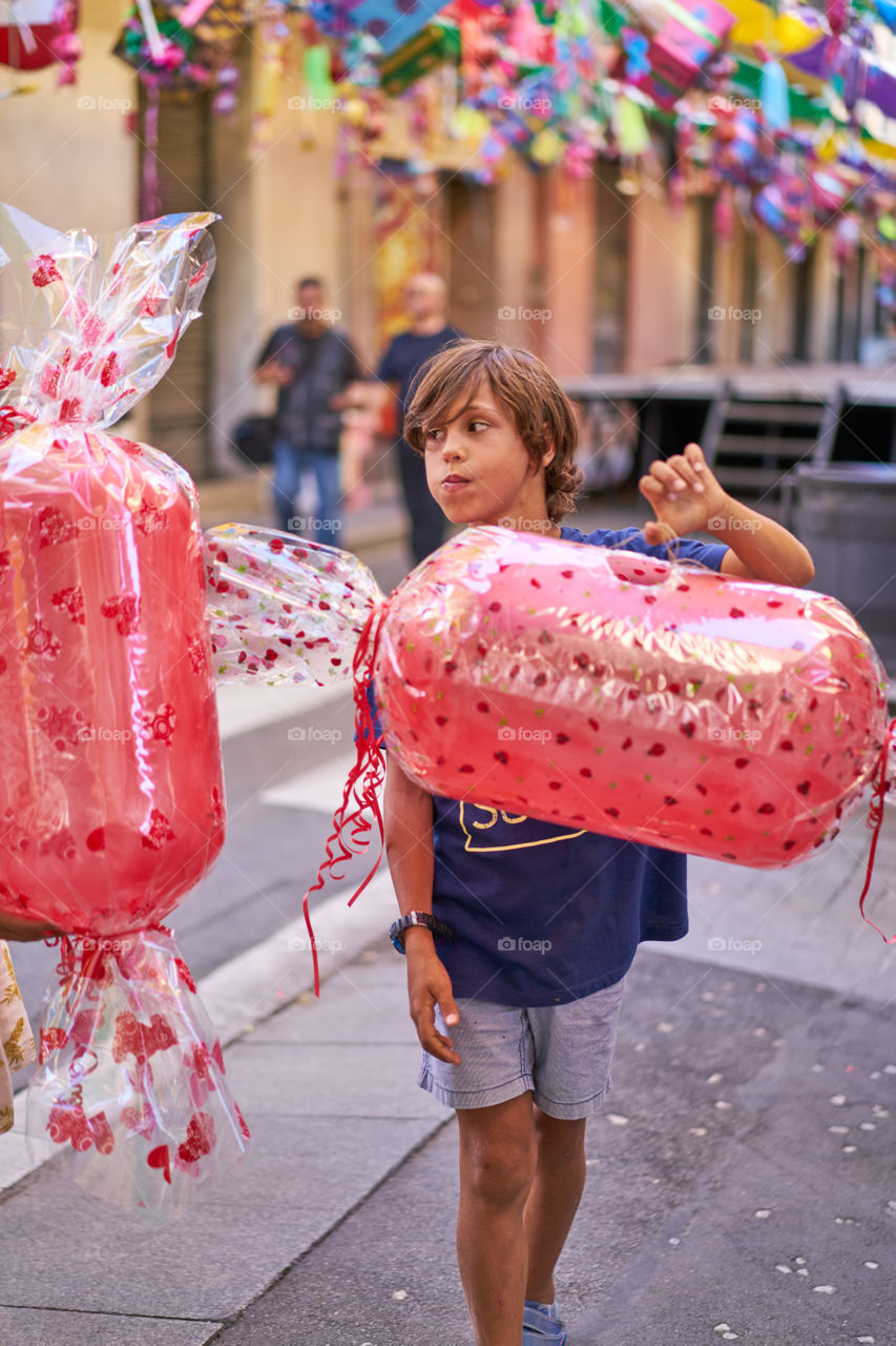 Ready for Fiestas de Gracia. Streets Decoration