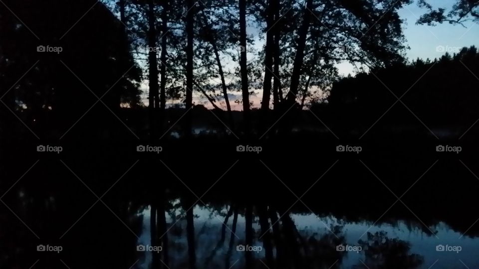romantic landscape. landscape, along the shore of a lake in tsjechie