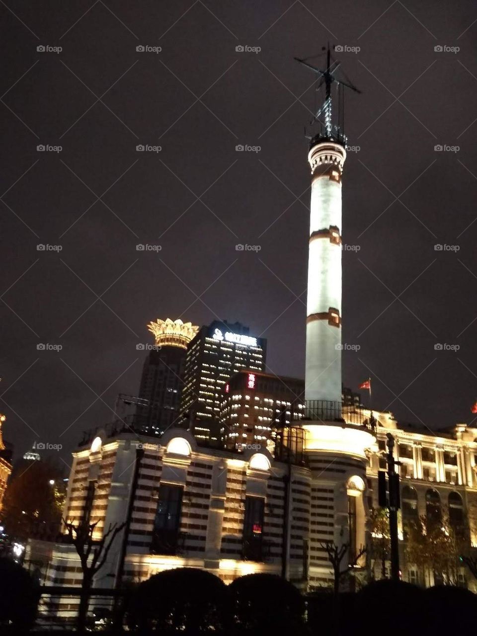Shanghai tower at night