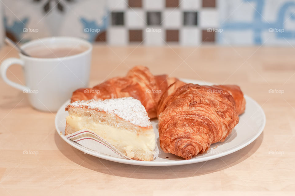 Croissants, cheesecake and coffee