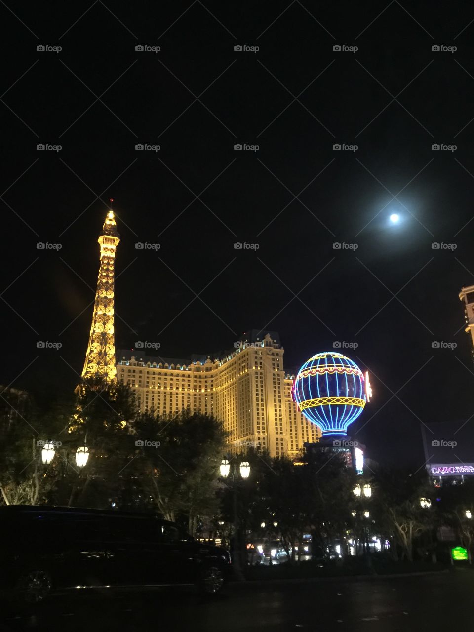 Vegas
Paris
Eiffel tower