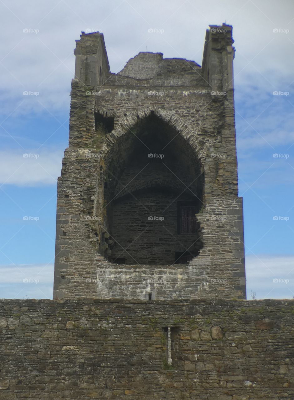 Carrigafoyle castle ruined tower