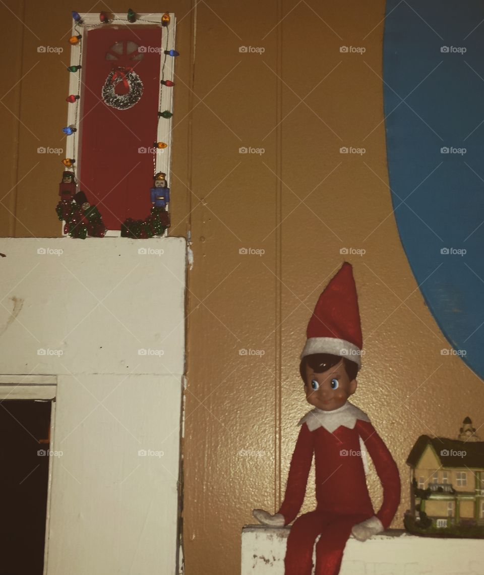 elf on the frame