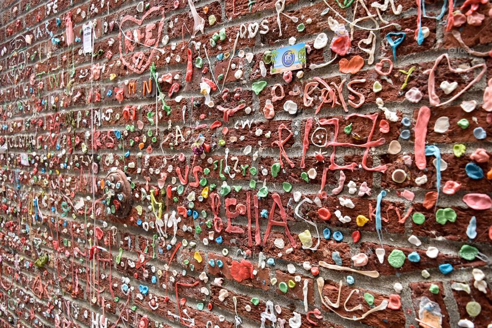 Gum wall