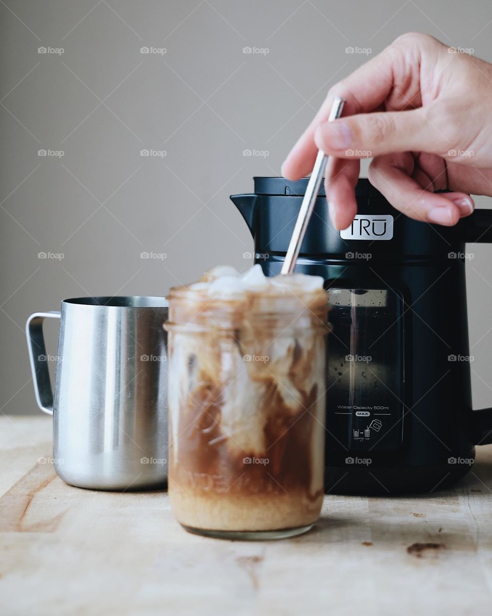 Cold brew coffee maker
