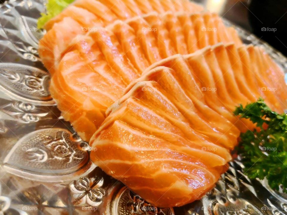 Salmon sashimi 