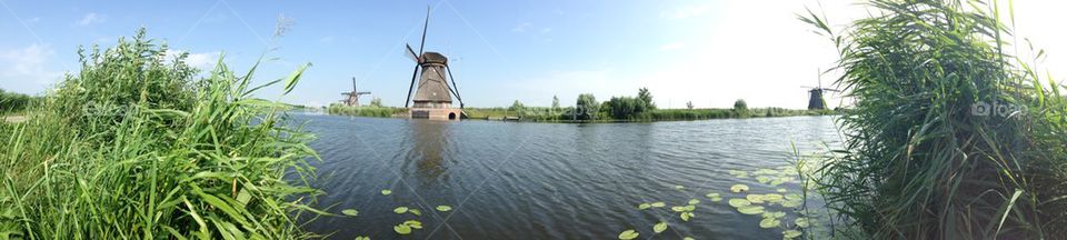 the netherlands windmill kinderdijk monument / landmark by omarabbara