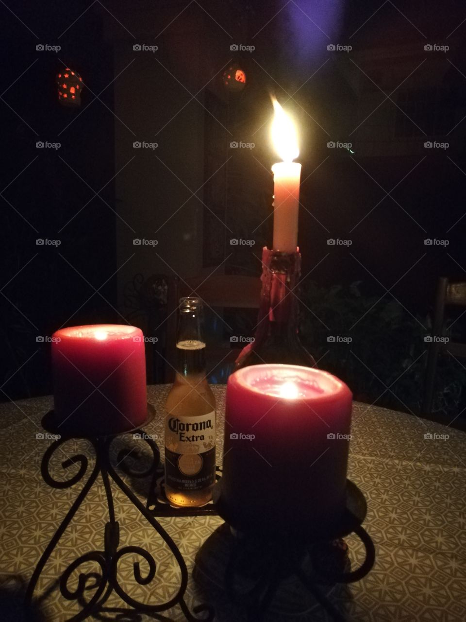 Corona Romantic