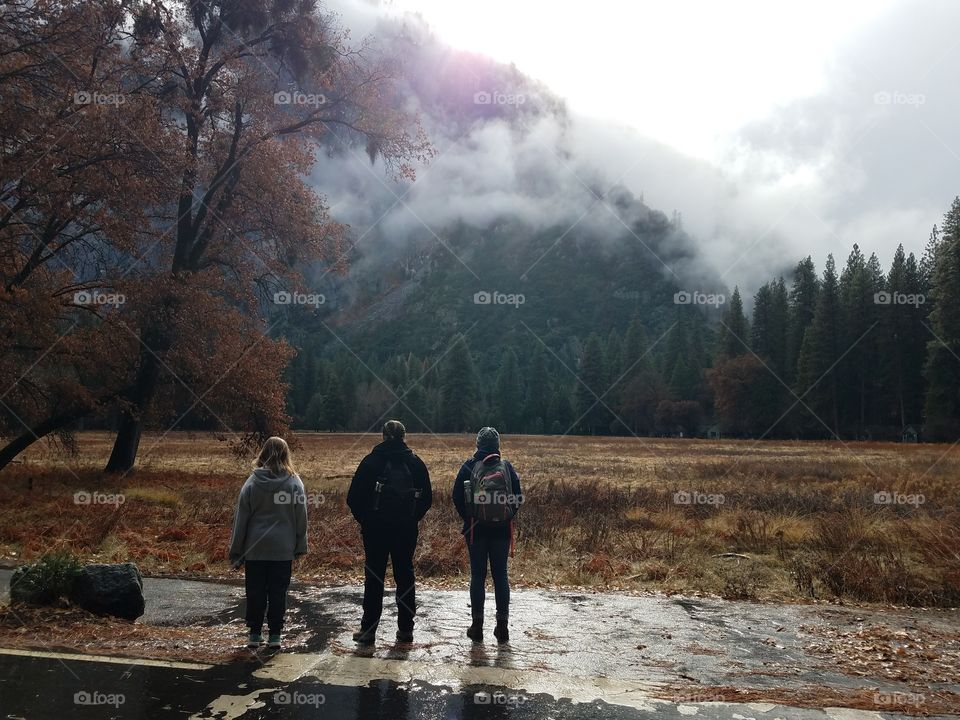 Family hike in Yosemite 2.