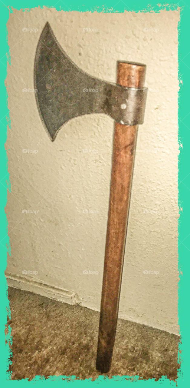 A reproduction, battle-ready Viking ax. This handsome weapon is ideal for its usage in martial arts training and workout routines. Not to mention its usage for living history/re-enactment activities.