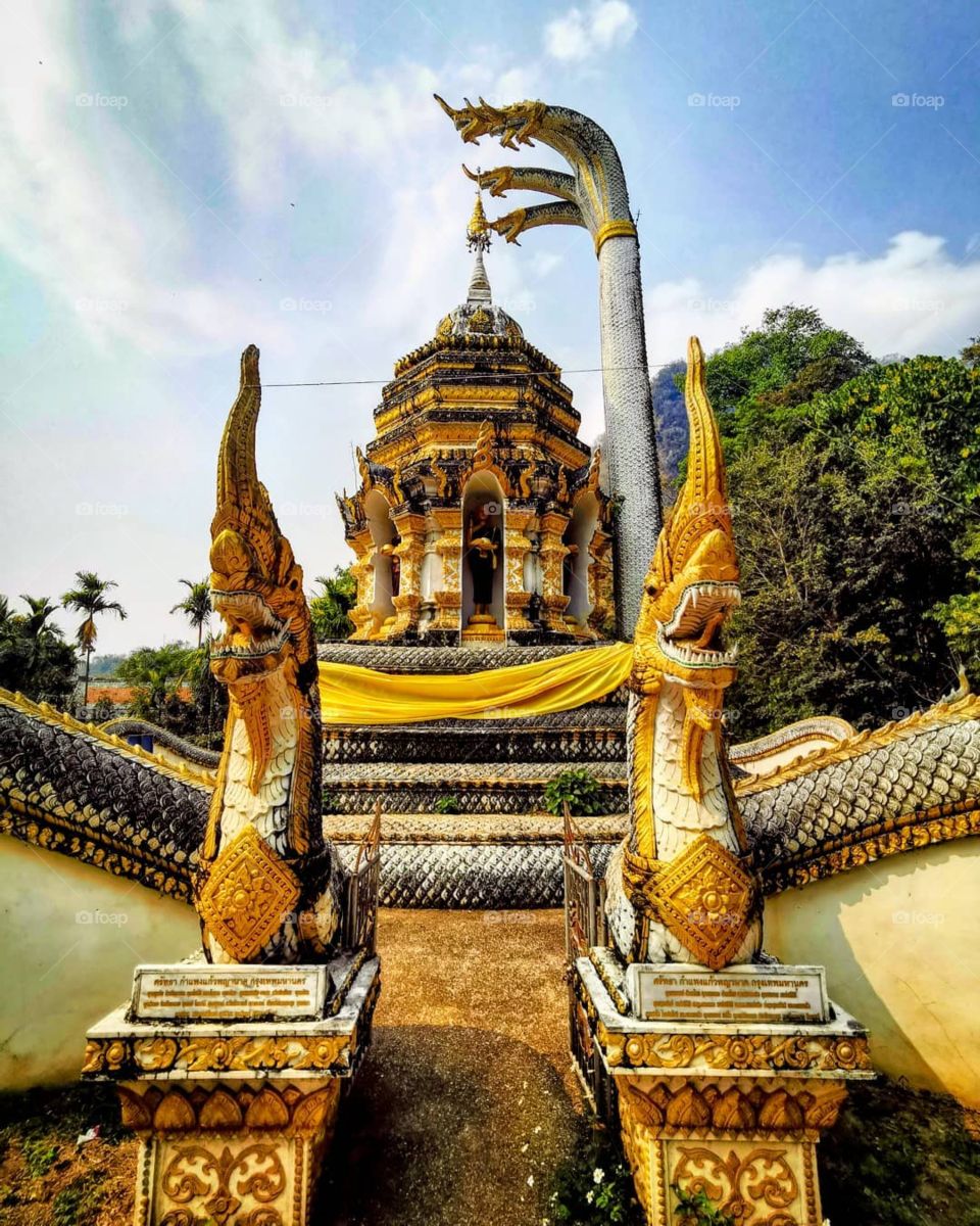 Stumble upon this amazing temple in Chiang Dao,Thailand. Beautiful architecture.