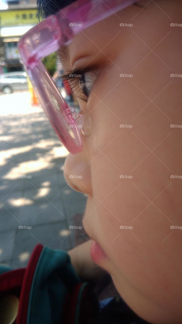 Hiding from big sunshine and waiting...