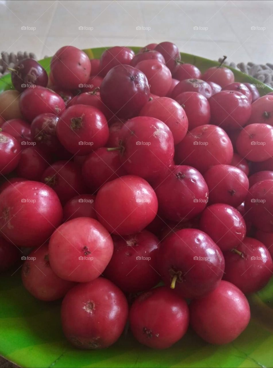 Red Fruits